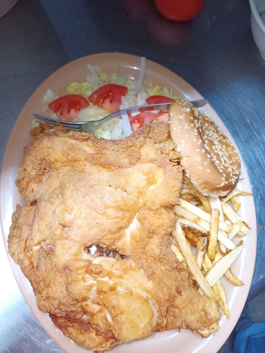 Mariscos La Carretita Express - Photo 3