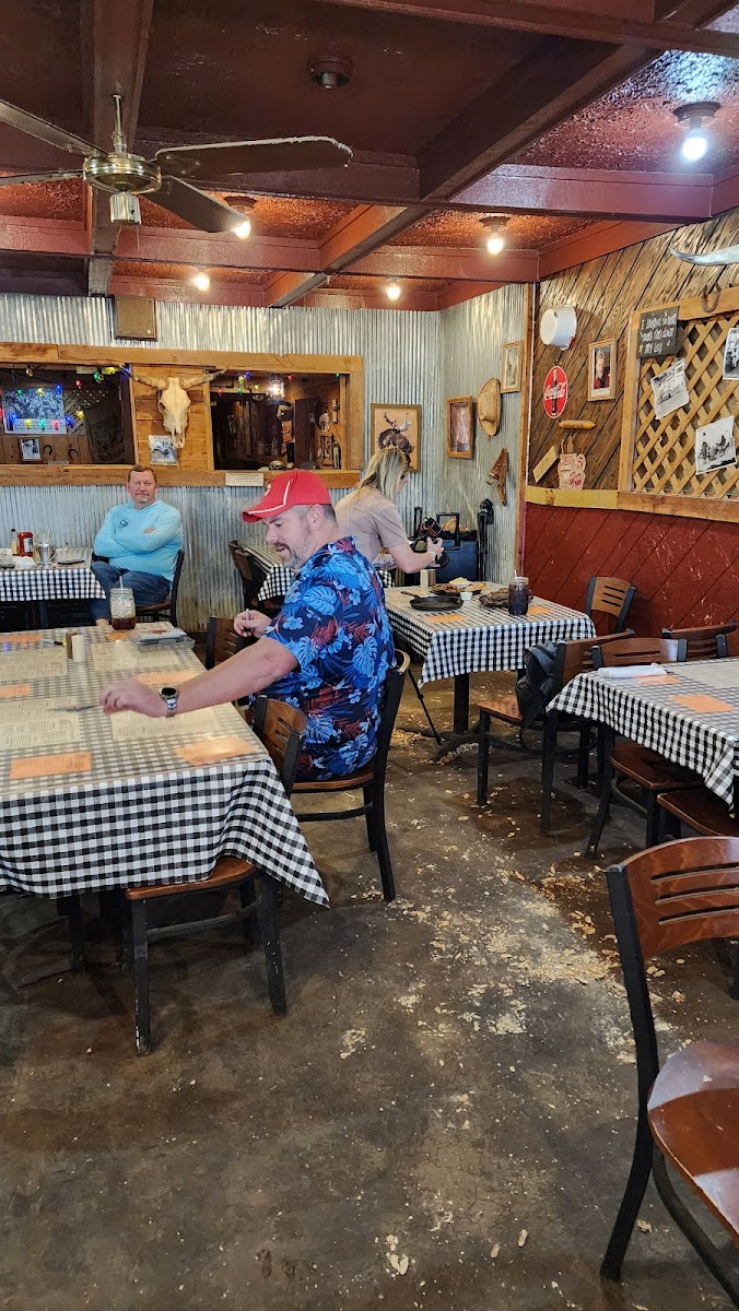 Brangus Steakhouse - Photo 3