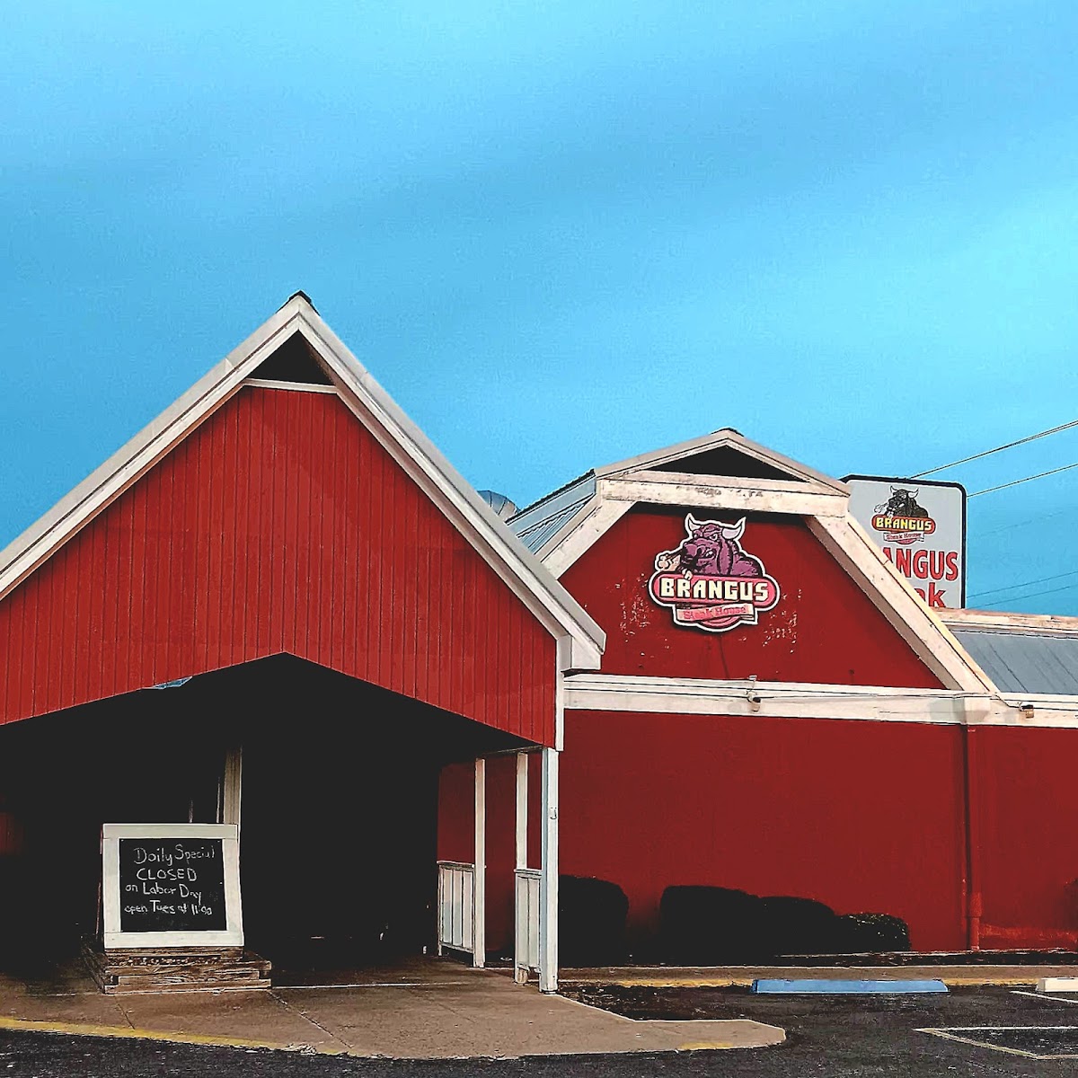 Brangus Steakhouse - Photo 4