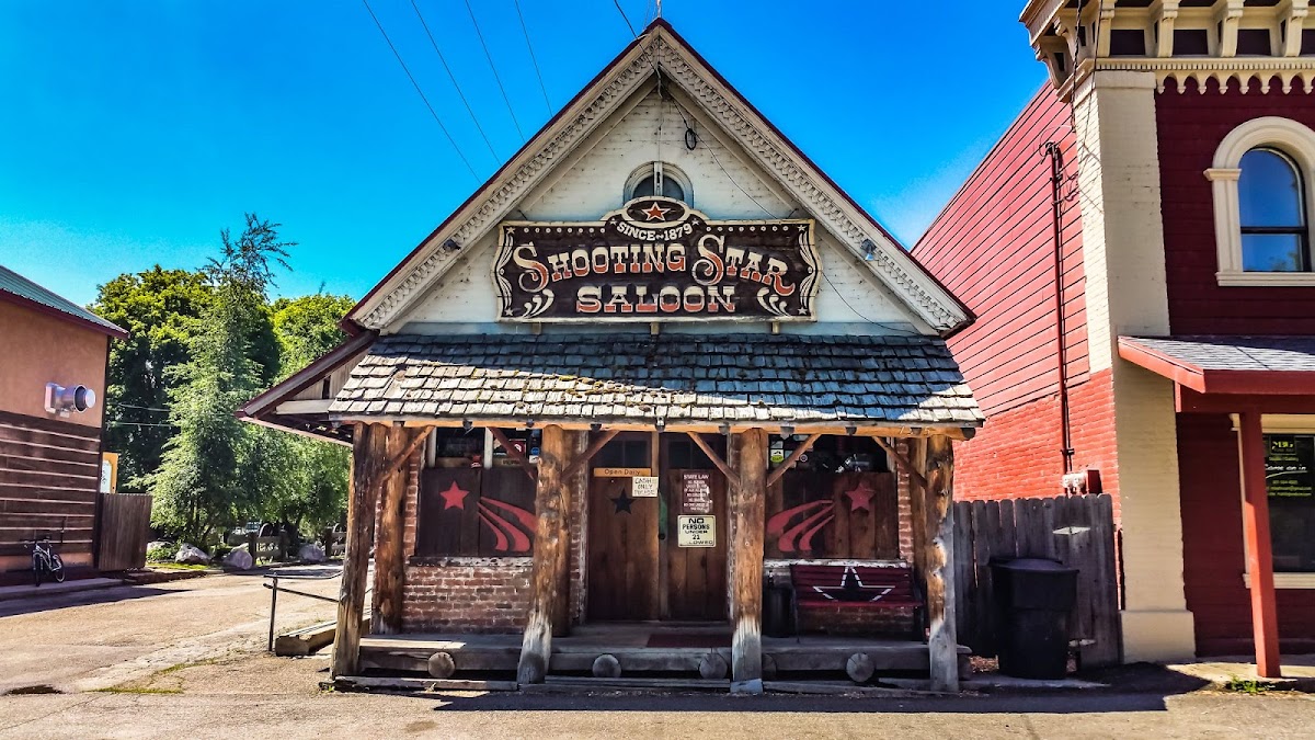 Shooting Star Saloon - Photo 2