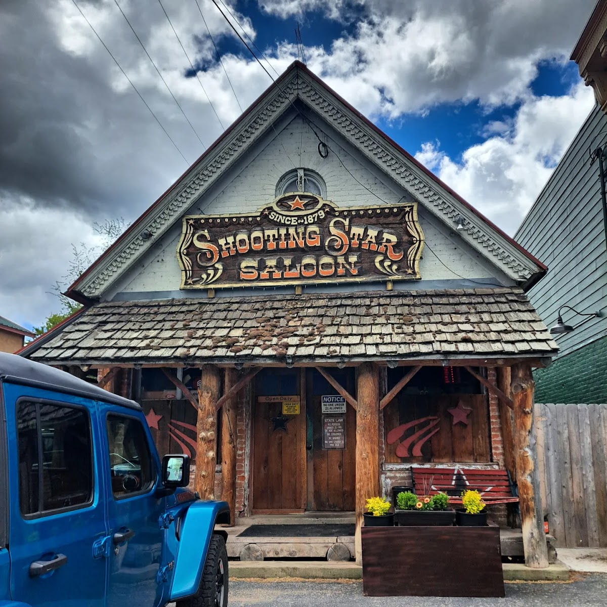 Shooting Star Saloon - Photo 3