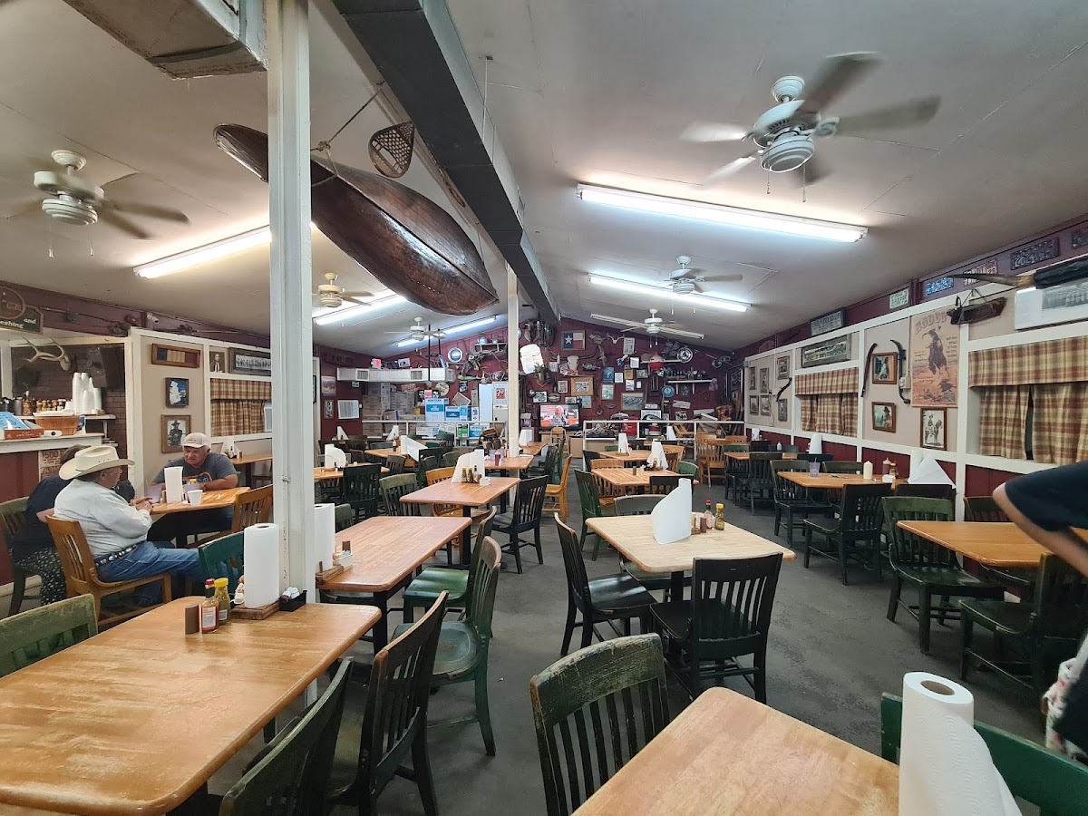 Fish Pond Cafe - Photo 4
