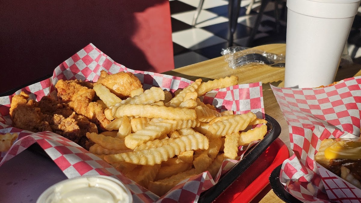 Sam's Super Burger - Photo 1