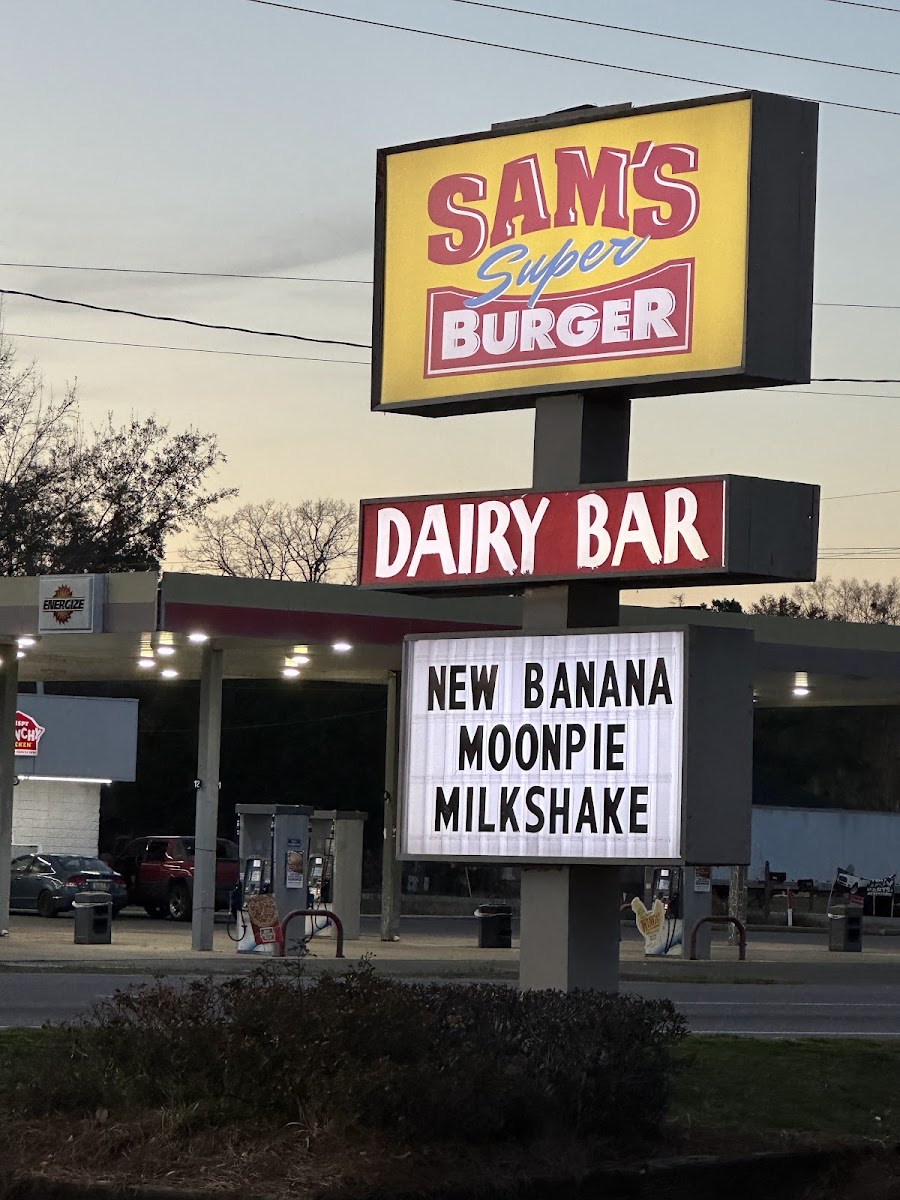 Sam's Super Burger - Photo 2