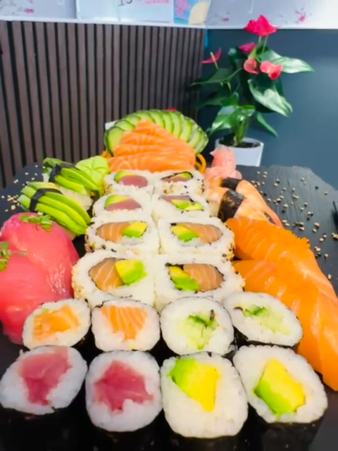 SUSHI KAJI - Photo 1