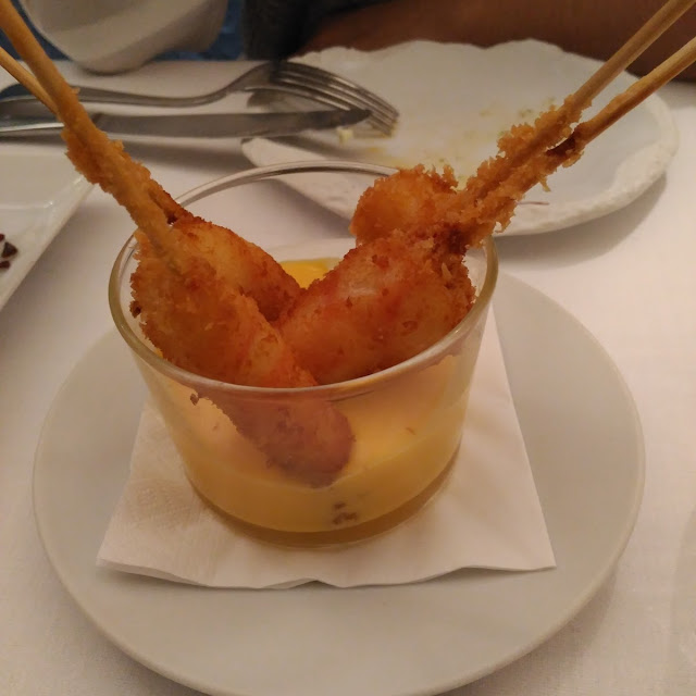 Brochetas de Langostino Con Salsa de