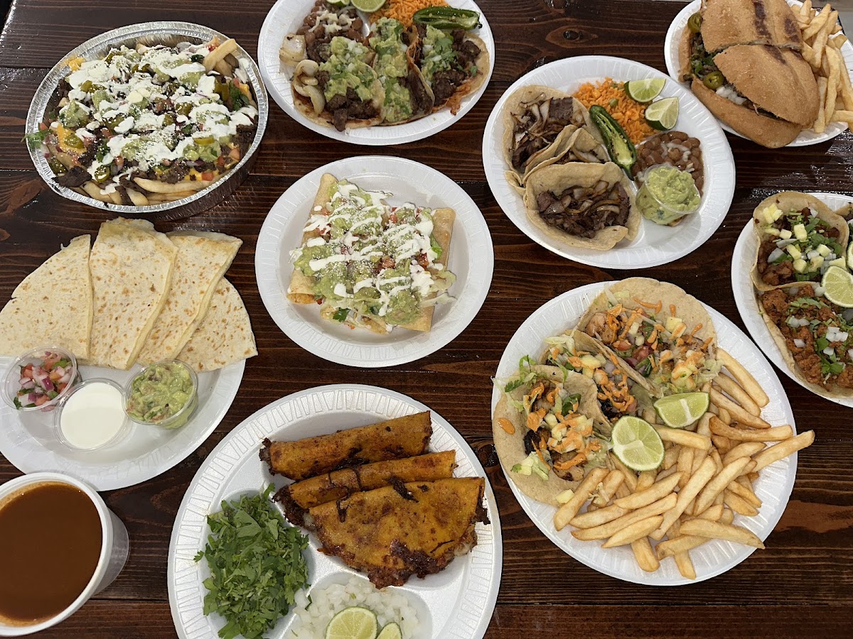 California Street Tacos - Photo 9