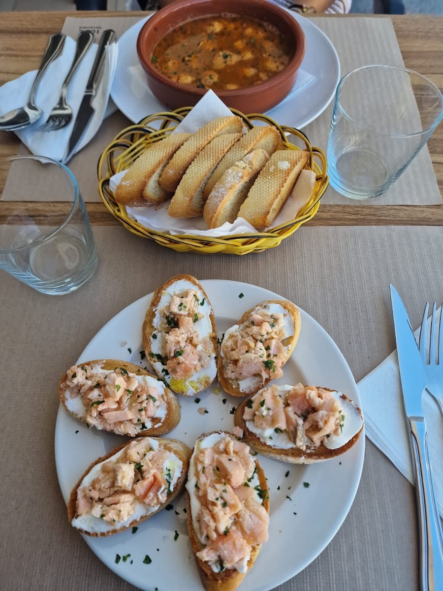Restaurante El Avda Mar - Photo 6