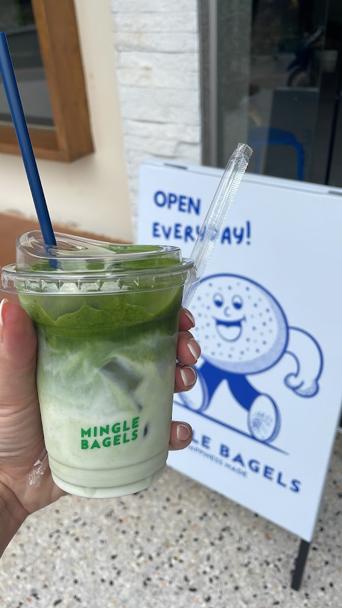 Mingle Bagels - Photo 4