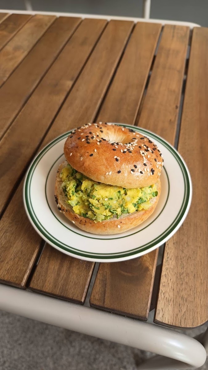 Mingle Bagels - Photo 7