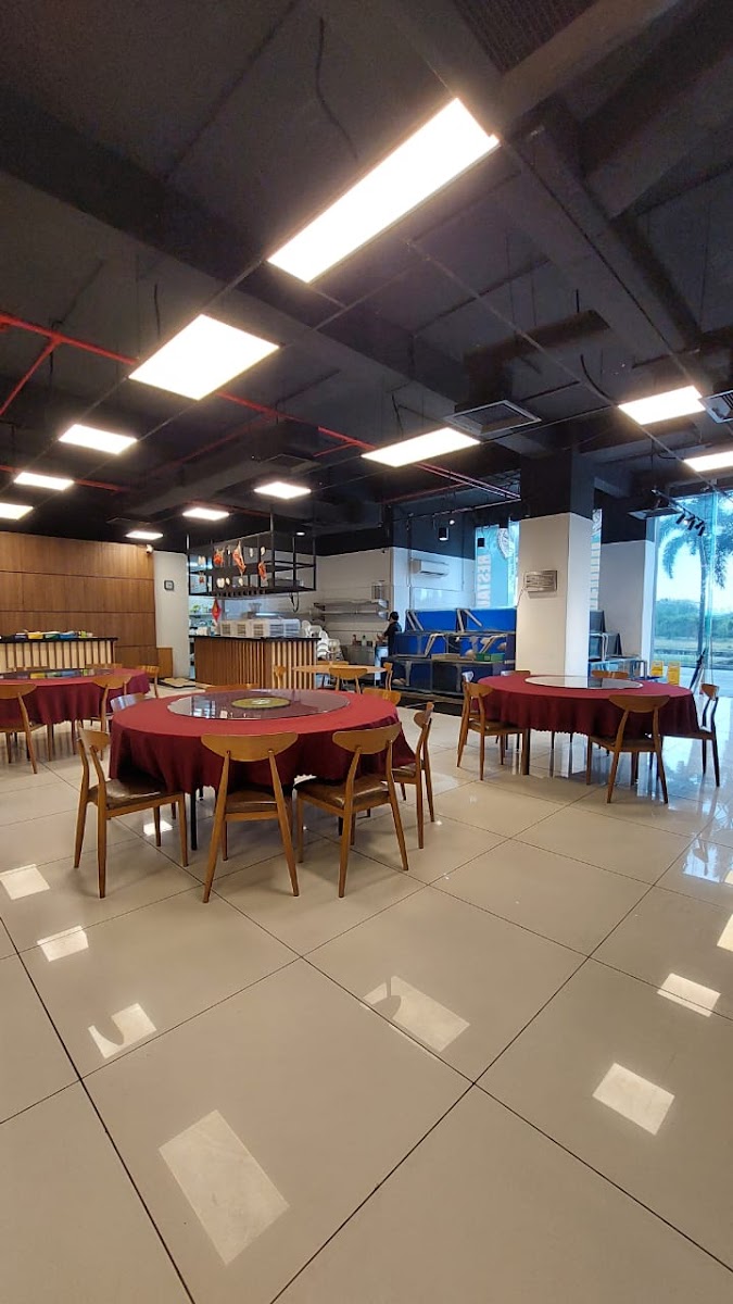 Tophill Seafood Restaurant - Photo 5