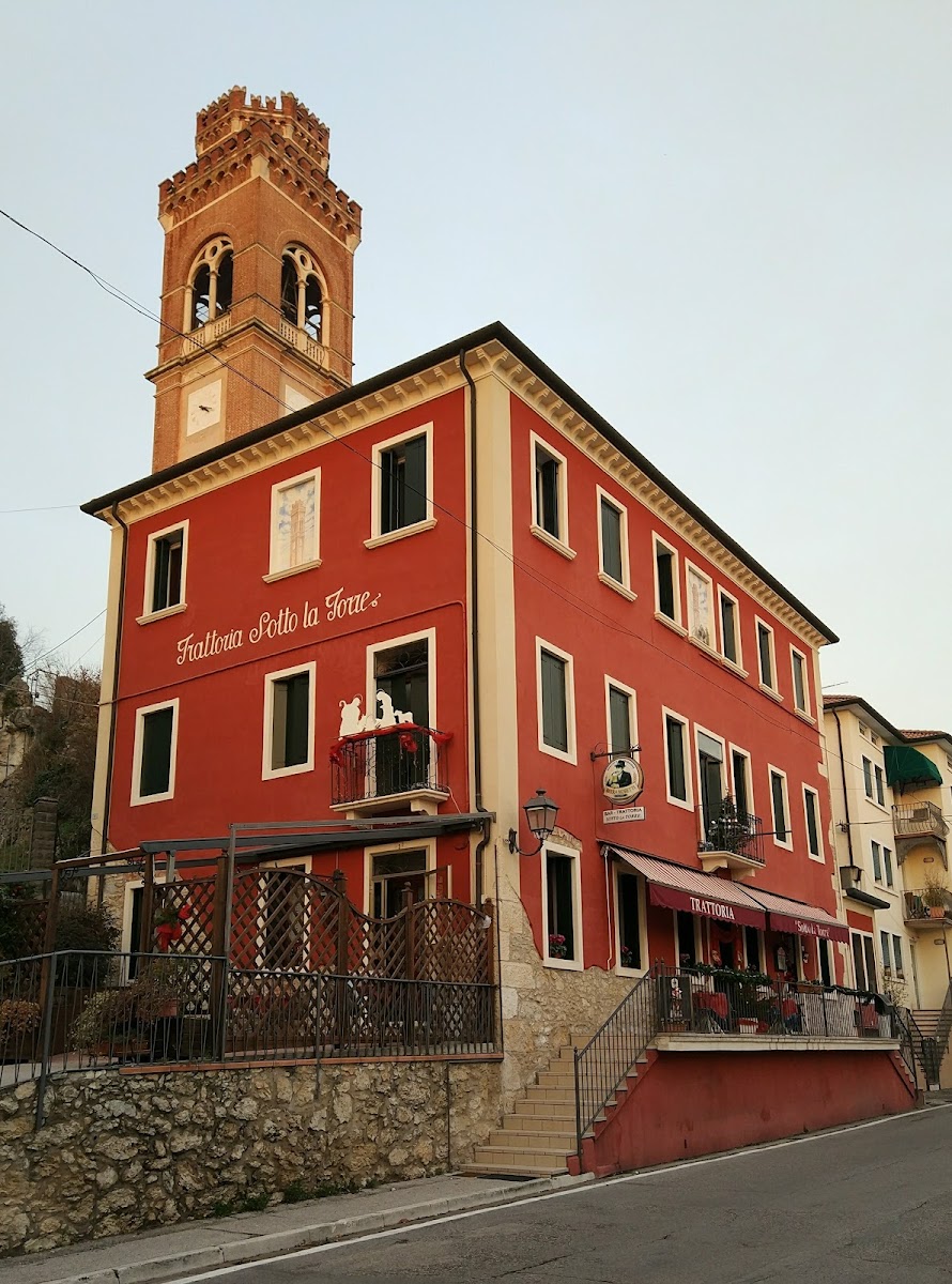 Trattoria Sotto La Torre - Photo 8