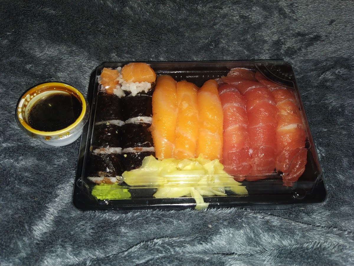 Vietnamese Cuisine & Sushi Bar - Photo 6
