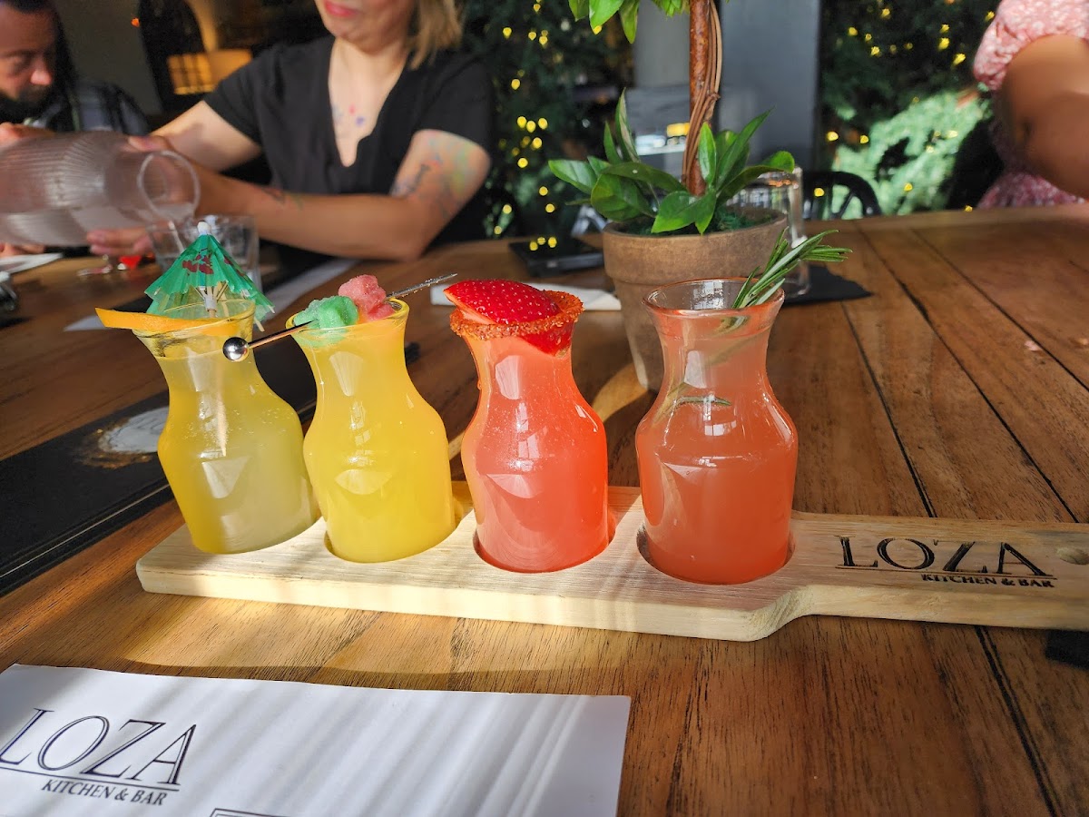 LOZA Kitchen & Bar - Photo 8