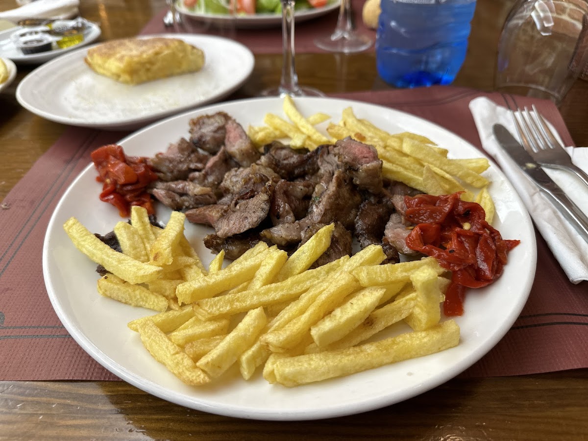 Restaurante Casa Mucha - Photo 1