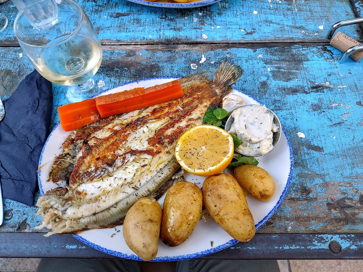 La POISSONNERIE Cote Restaurant - Photo 9