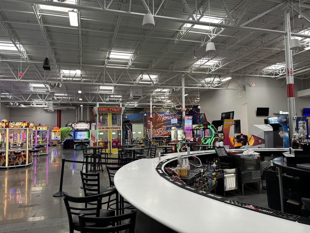 Scene75 Entertainment Center Chicagoland - Photo 2