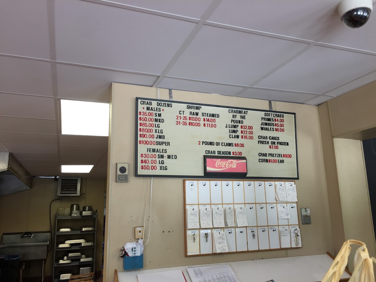 Captain Dick's Crabs - Photo 2
