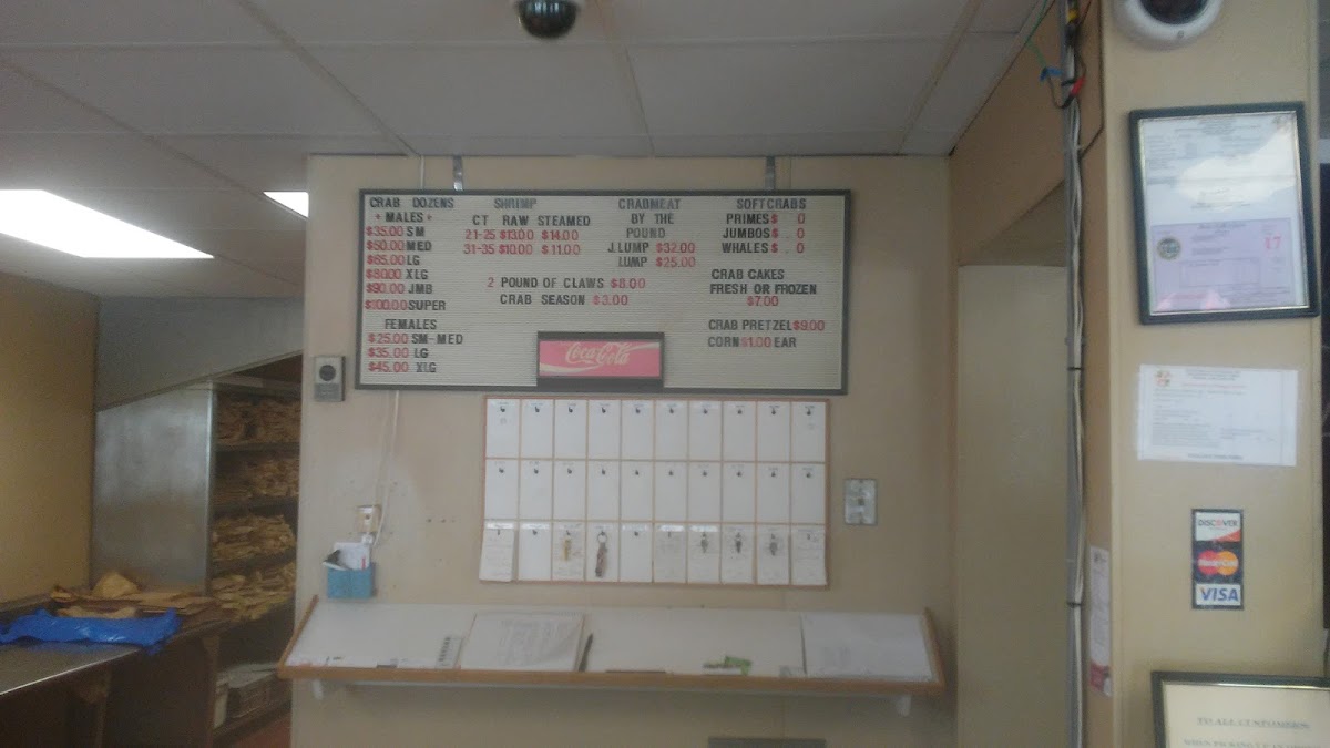 Captain Dick's Crabs - Photo 4