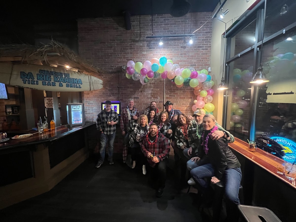 Da Big Kahuna Tiki Bar & Grill - Photo 4