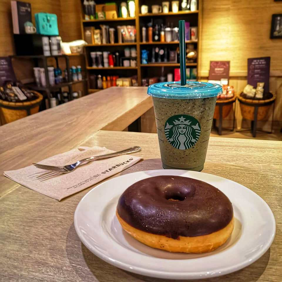 Starbucks™ - Vermosa - Photo 2
