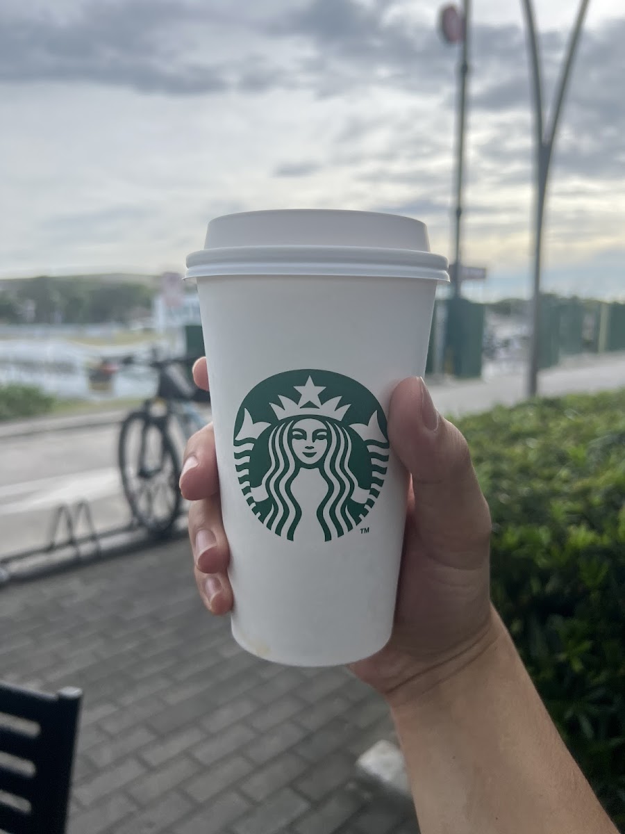 Starbucks™ - Vermosa - Photo 5