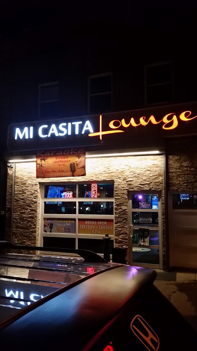 Mi Casita Lounge - Photo 6