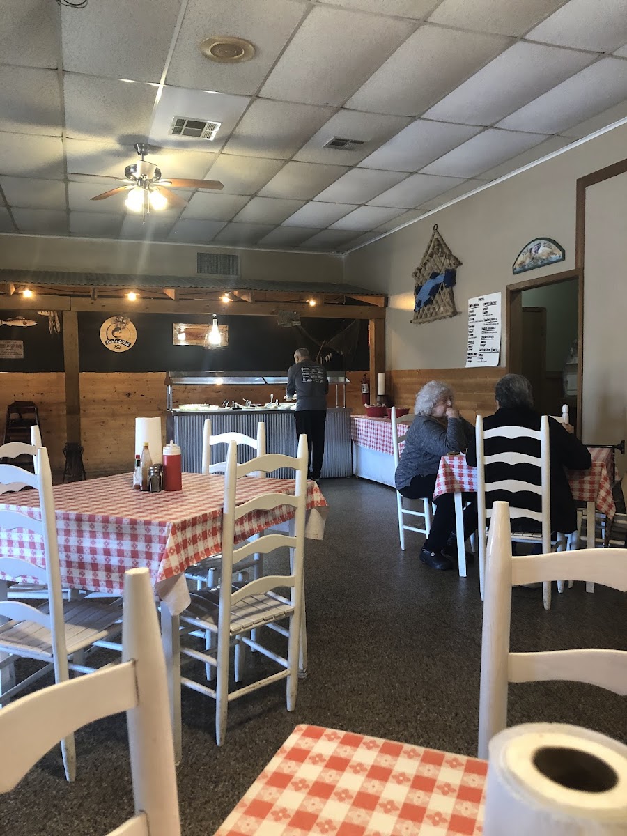 Carl’s Catfish Hut - Photo 9