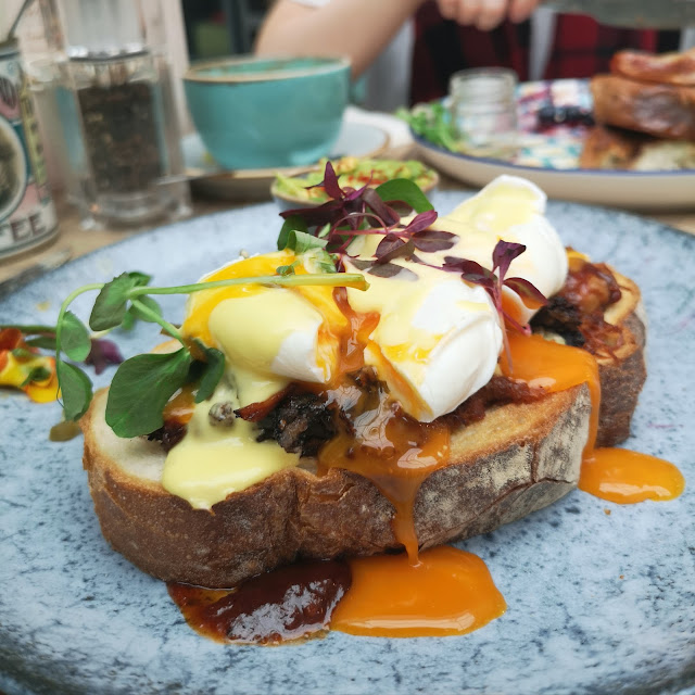 Eggs Benedict