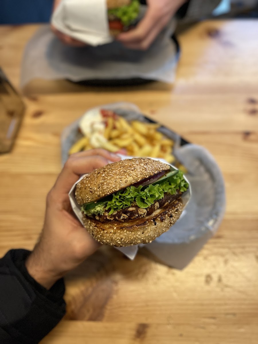 BRGRS. Bio Beef Burger Mitte - Photo 7