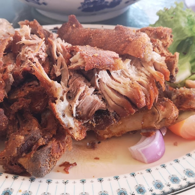 Deep Fried Pork Knuckle