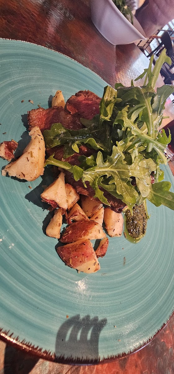 Ark & Dove Restaurant - Photo 9