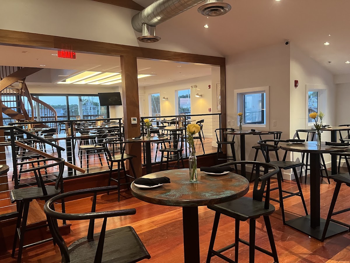Ark & Dove Restaurant - Photo 3