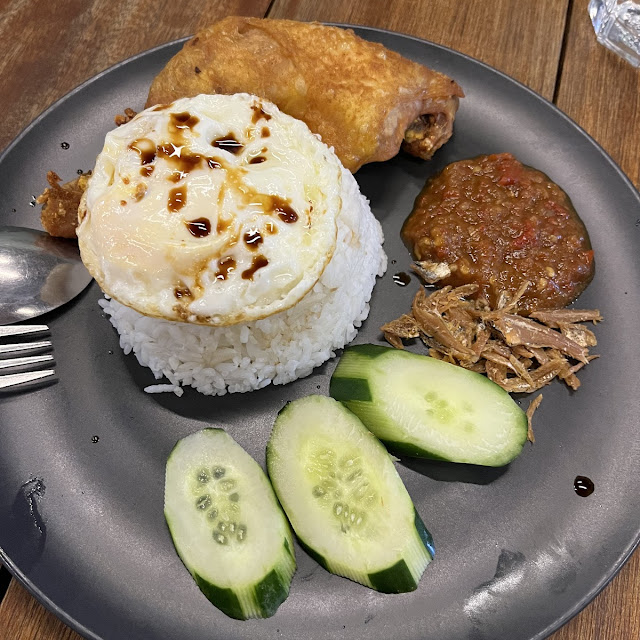 Low Carb Nasi Lemak with Fried Chicken
