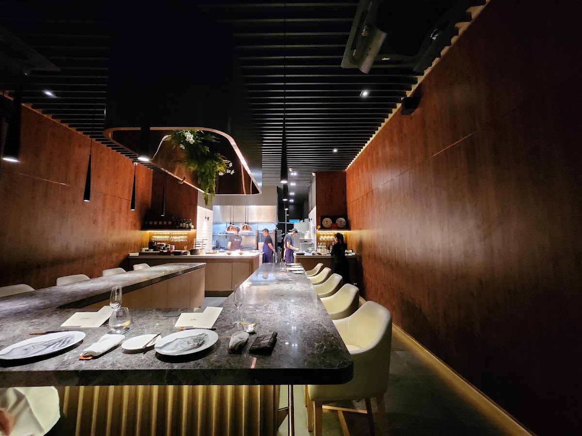 Hide Restaurant | Ritz Carlton Residences