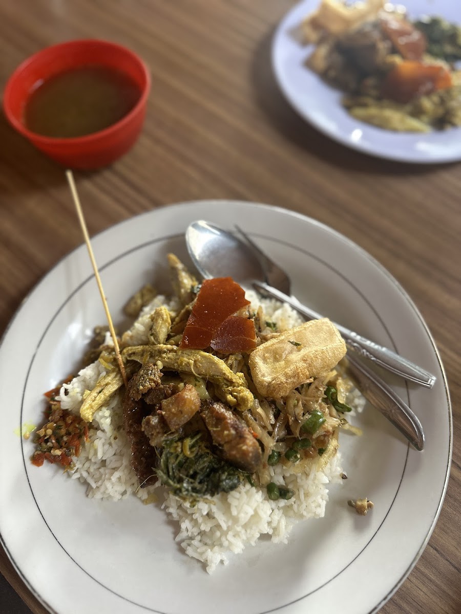 Warung Nasi Babi Guling Men Agus - Photo 3