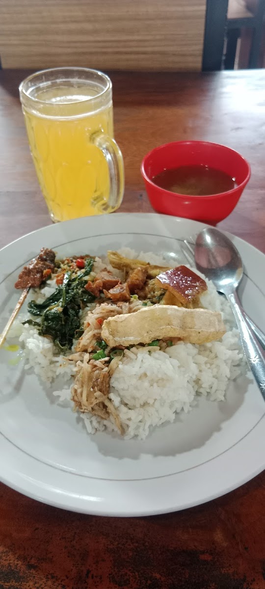 Warung Nasi Babi Guling Men Agus - Photo 5