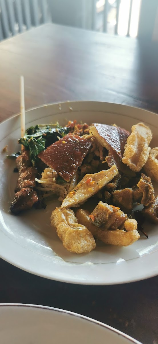 Warung Nasi Babi Guling Men Agus - Photo 6