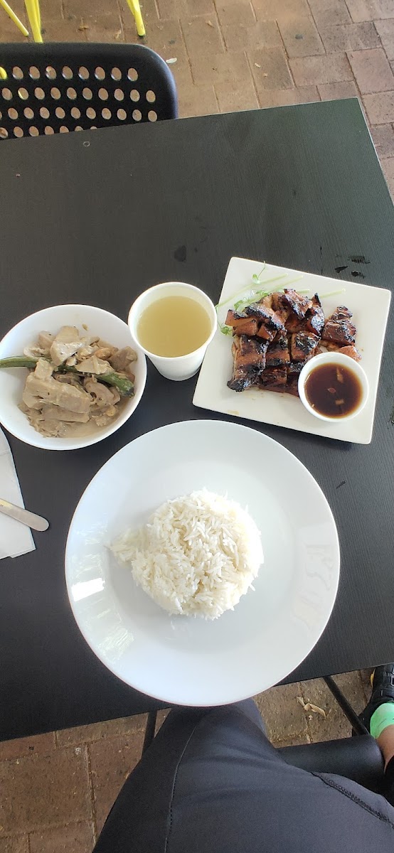 Gotiangco Fish and Chips and Resto - Photo 9