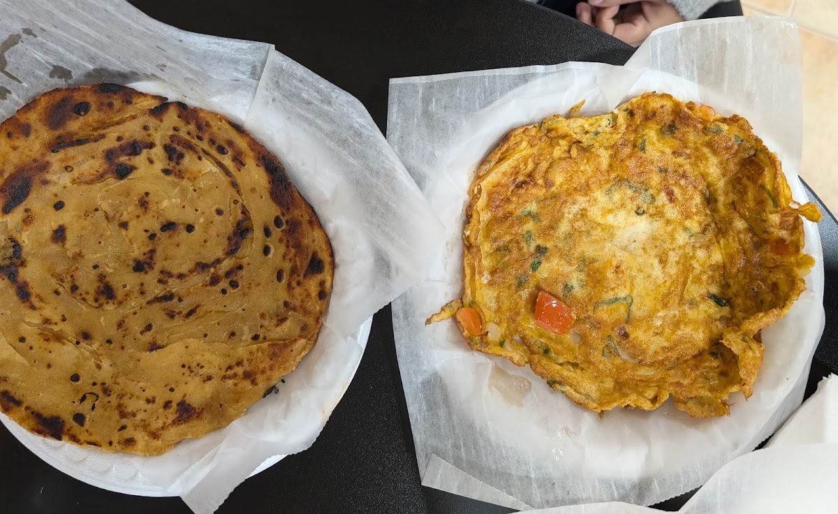 Samosa Hut - Photo 8