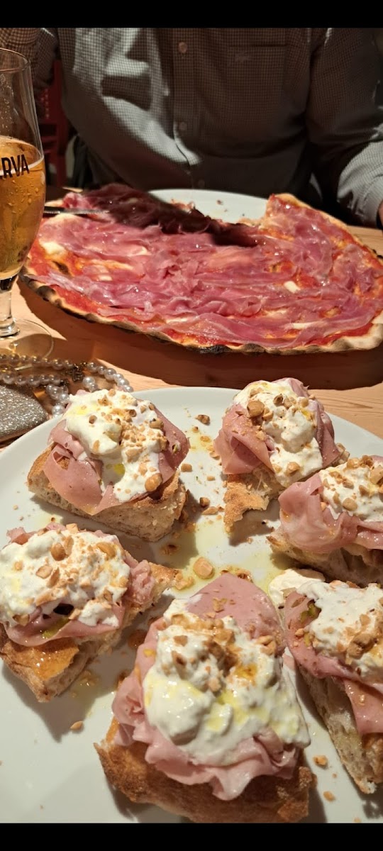 Dimora Pizzeria - Photo 9