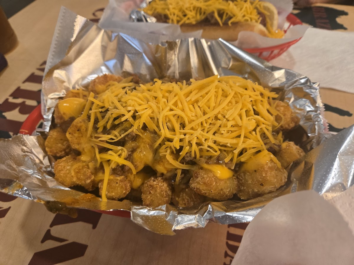 Mason’s Hot Dogs & Burgers - Photo 6