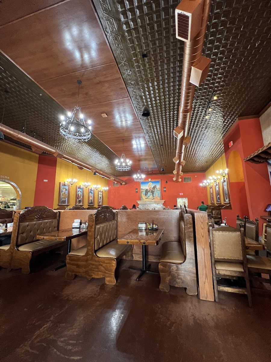 Los Tres Magueyes Cantina & Grill - Photo 1