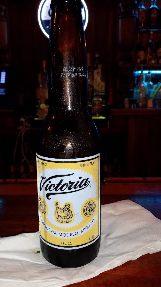 Reyes Taqueria & Cantina - Photo 6