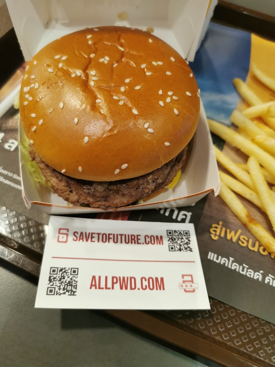 McDonald's - Soi Buakhao - Photo 7