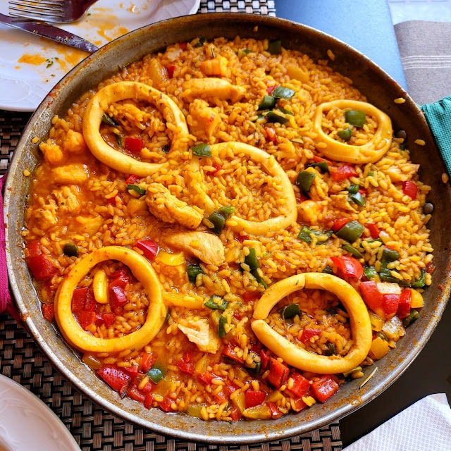 Paella Con Pescado
