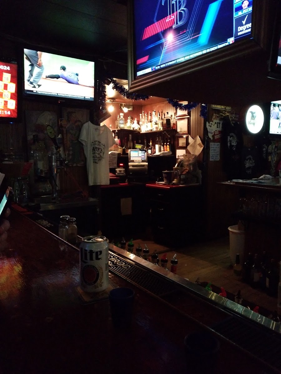 Patsy's Bar - Photo 5