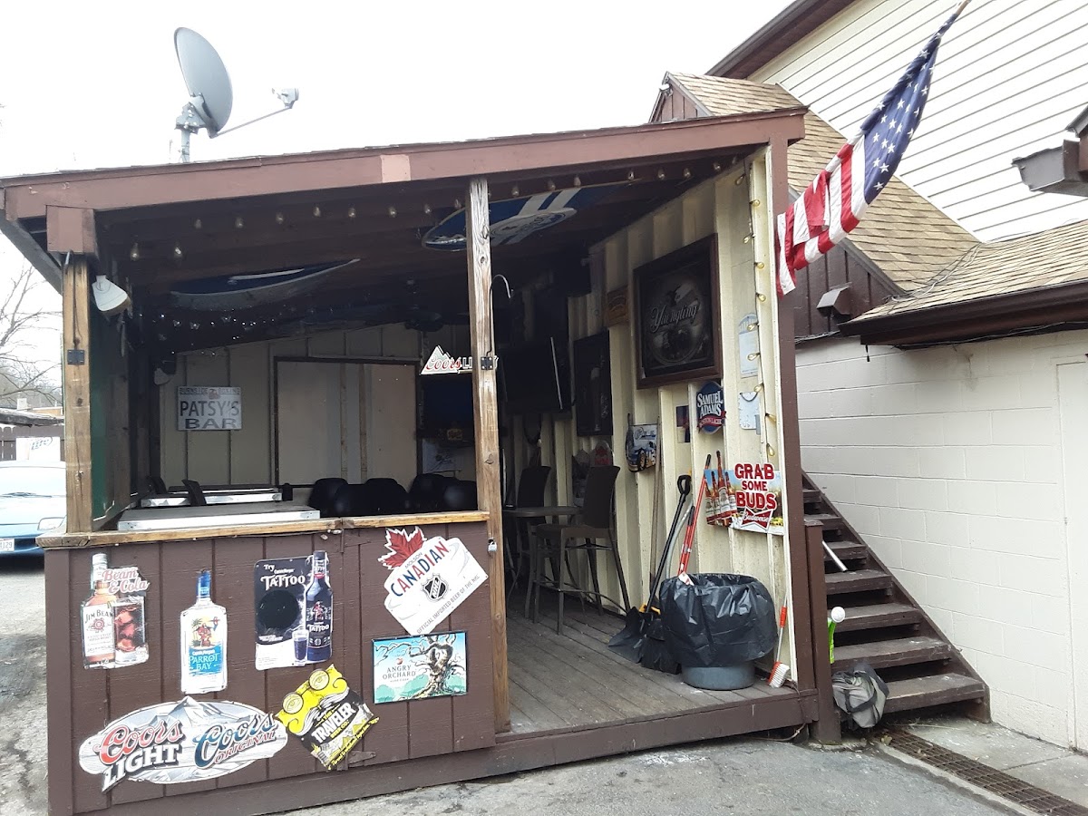 Patsy's Bar - Photo 8