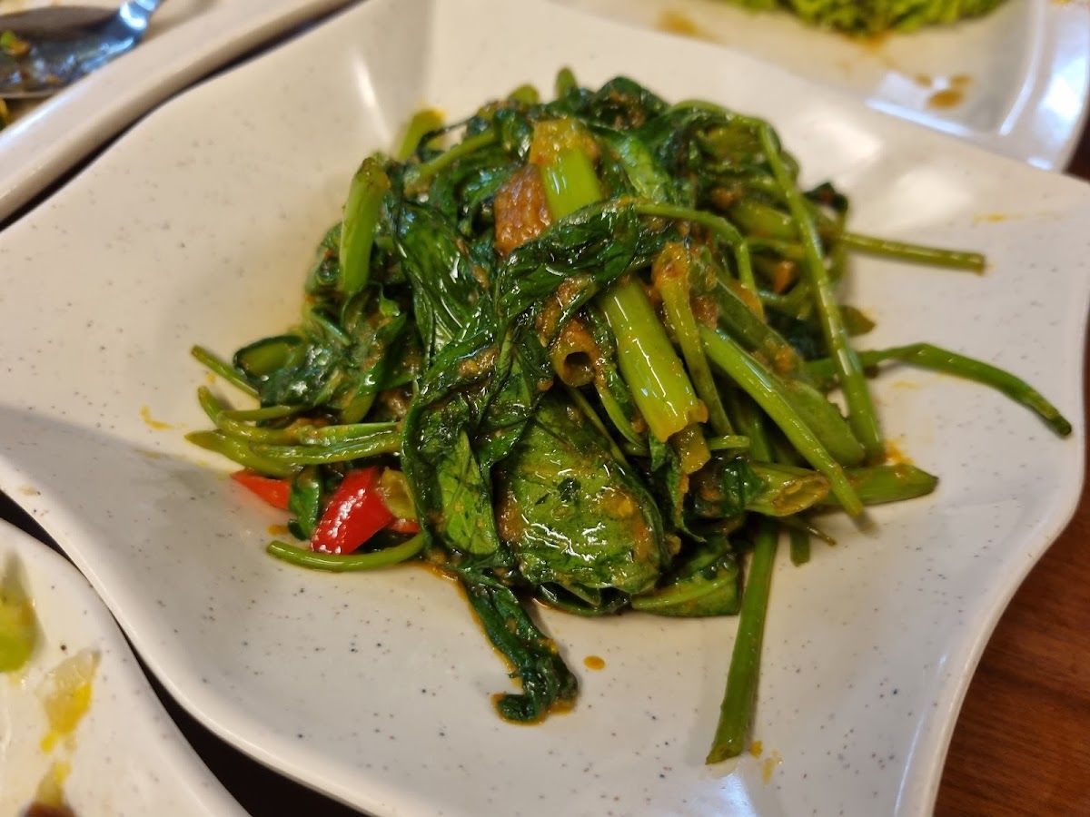Xin Chern Restaurant - Photo 7