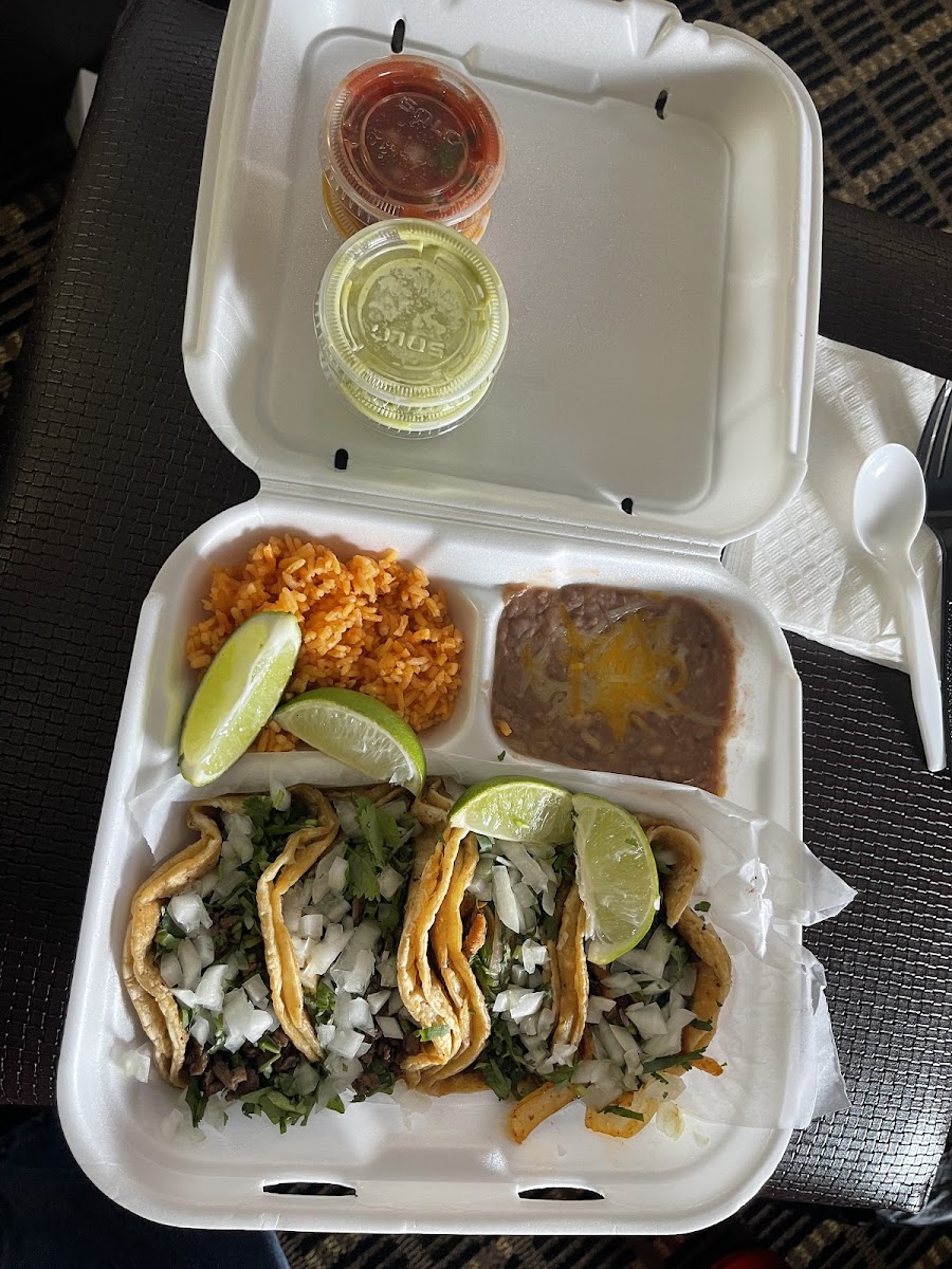 Tacos La Güera - Photo 2